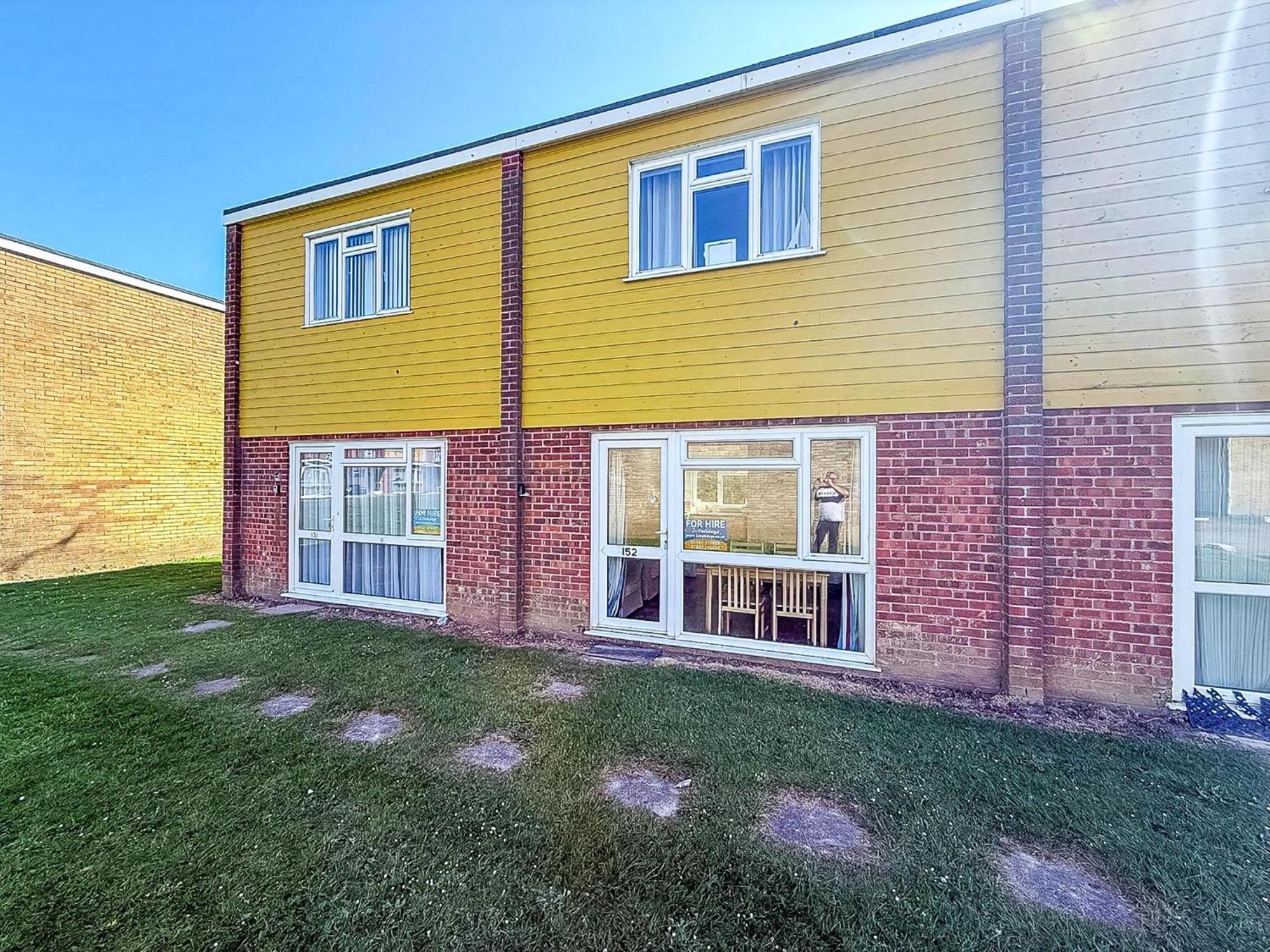 4 Berth To Hire In Just Walking Distance To Ref 18152b Hemsby